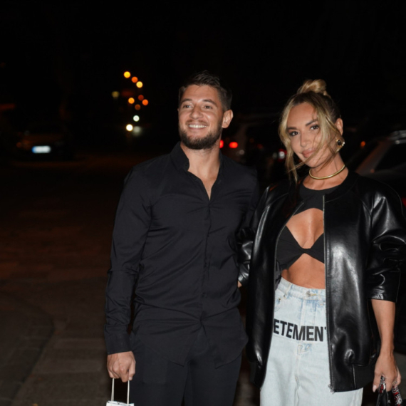 Poznati srpski par zaglavljen na Tajlandu: "Pod stresom sam i trudna, ne možemo da se vratimo"