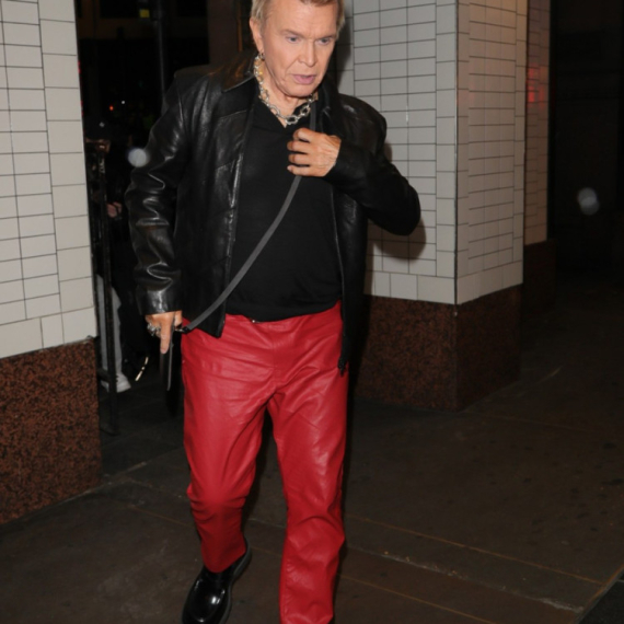 Bili Ajdol nikad iskrenije o porocima u svom dokumentarcu: "Predozirao sam se i zamalo umro" VIDEO