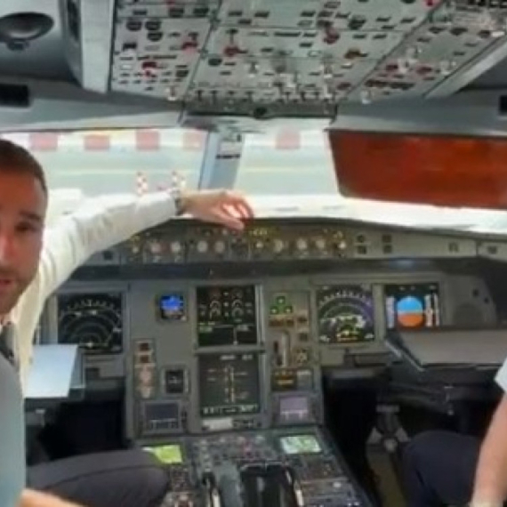 Avion "Er Srbije" iz Dubaija vraća 262 putnika i 14 beba; "Vidimo se po sletanju u Beograd" VIDEO