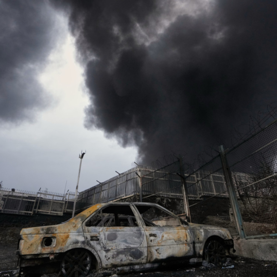 Rat u Iranu preti da "izrešeta" i automobilsku industriju