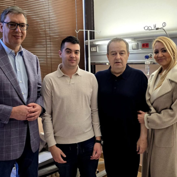 Vučić sa Dačićem u bolnici: "Ivica upravo izlazi iz bolnice"; "Zahvalan lekarima što su napravili čudo"