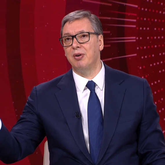Vučić: "Suviše sam odgovoran čovek da bi vojska kojom komandujem bila loša"; "Svuda nas poštuju u svetu"