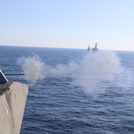 Two U.S. warships "vanished" from the Middle East; Now they have been found PHOTO