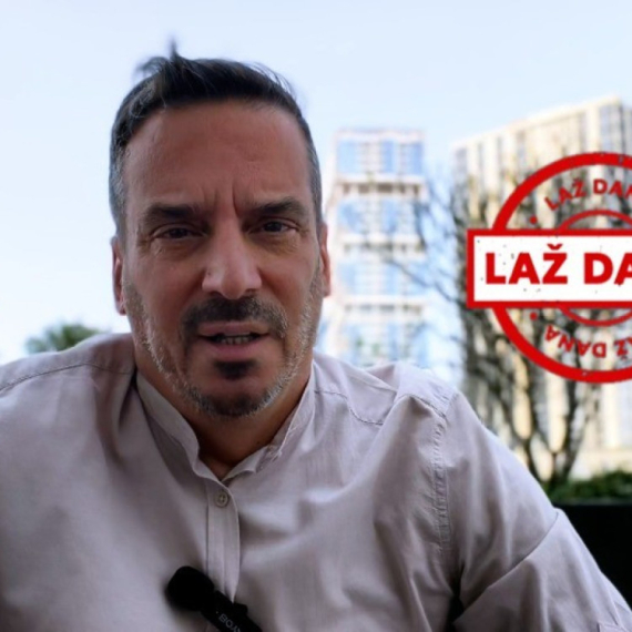 Laž dana; Piper: Đilasove bajke za decu