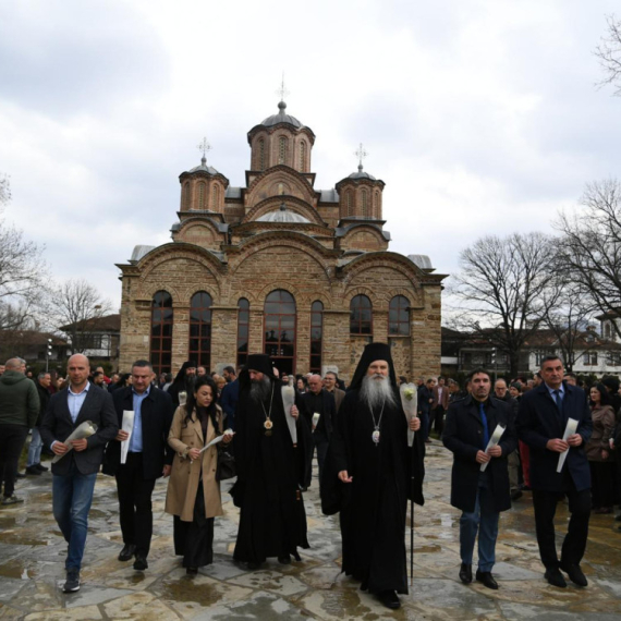 U Gračanici obeležena godišnjica martovskog pogroma nad Srbima na KiM FOTO