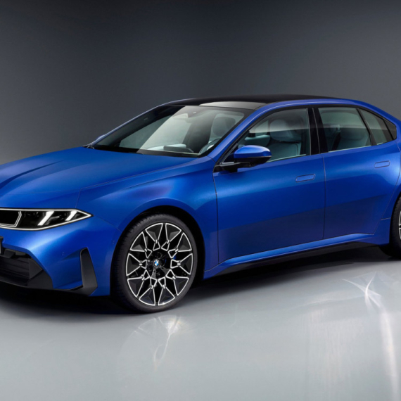 BMW i3 menja pravila igre: Legendarna Serija 3 ulazi u električnu eru FOTO