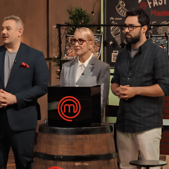 "Nije nam bilo teško, na balkon večeras ide..."