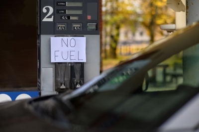Slika za Rusija pred ogromnom krizom: Više od 150 benzinskih pumpi traži kupca