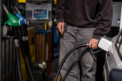 Slika za Iran poručuje: "Uživajte u trenutnim cenama na pumpama" FOTO