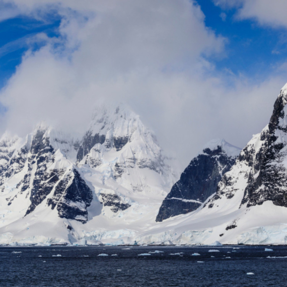 Misteriozna formacija na Antarktiku i dalje buni javnost; Vanzemaljci ili erozija? FOTO