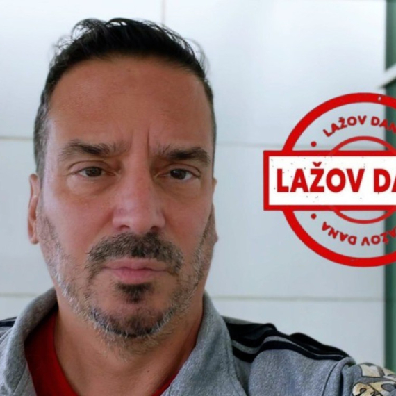 Laž dana; Piper: "Ponošev poslanik je otkrio celokupnu politiku koju blokaderi vode" VIDEO