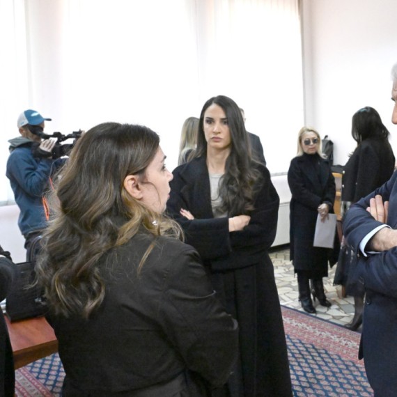 "Ribnikar" boy killer questioned: Alters statements, defends mother PHOTO