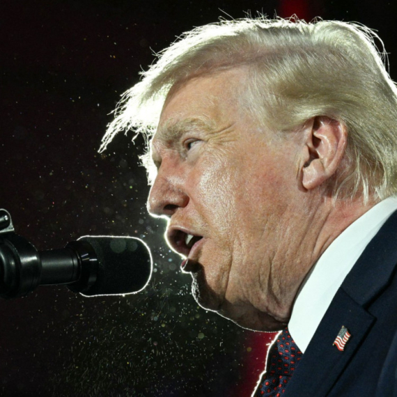 Tramp: "Pitali su me da budem vrhovni vođa Irana, ali sam odbio" VIDEO