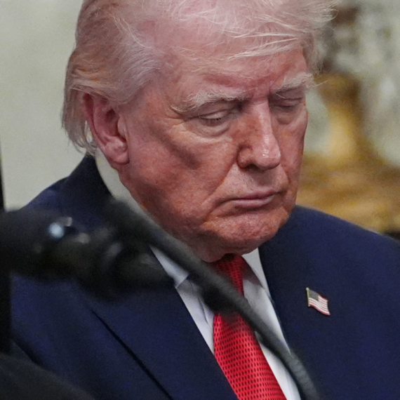 Trampu dosadio rat protiv Irana?