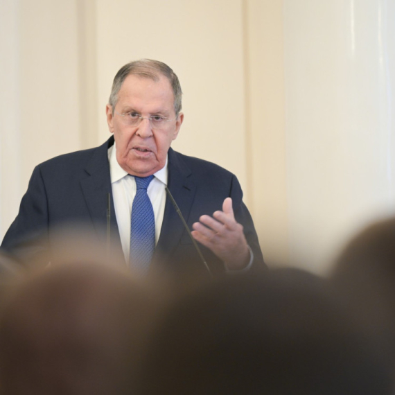 Haos u Francuskoj zbog Lavrova; "Koja je svrha davati prostor običnom fašisti i ratnom zločincu?" VIDEO