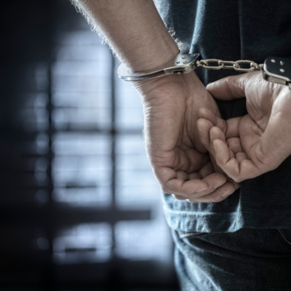 Uhapšena dvojica muškaraca zbog maloletničke pornografije