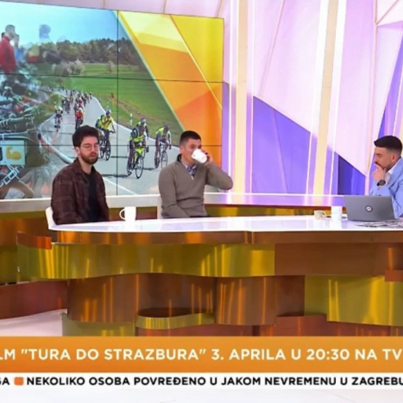 Blokaderi prekršili izbornu tišinu na televiziji Nova S; Emitovane političke poruke VIDEO