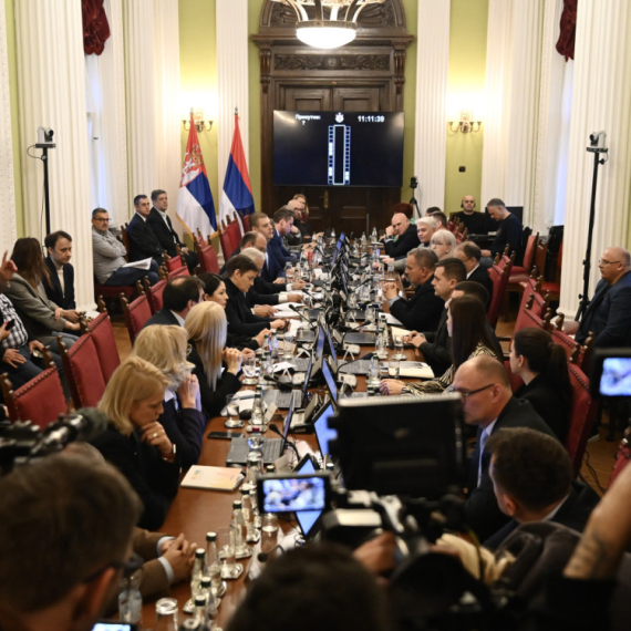 Smiljanić: "Plenumaši koriste slušaonicu 16, pre njih te prostorije koristili studenti 1 od 5 miliona"