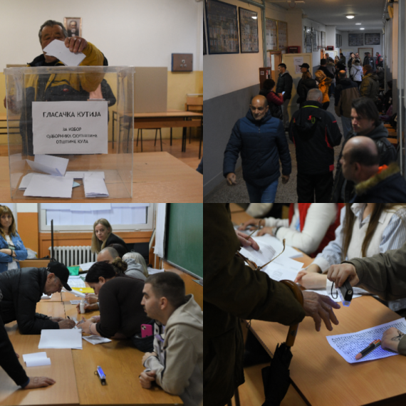 Otvorena biračka mesta; Građani biraju u 10 lokalnih samouprava FOTO