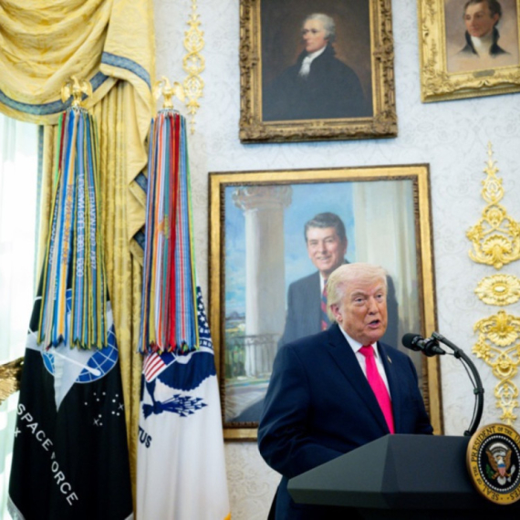 Tramp: "Mi ga želimo, NATO nam ga ne želi dati"