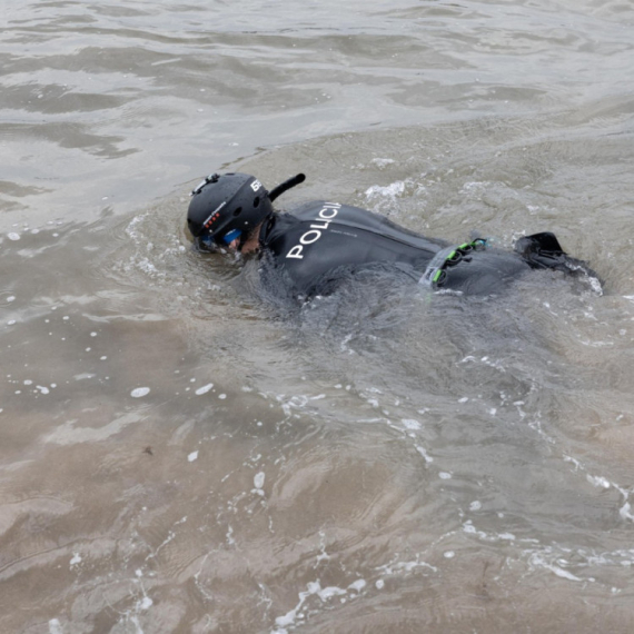 U toku velika akcija spasavanja u Savi; Cure dramatični detalji; Ljude izvlače iz vode FOTO