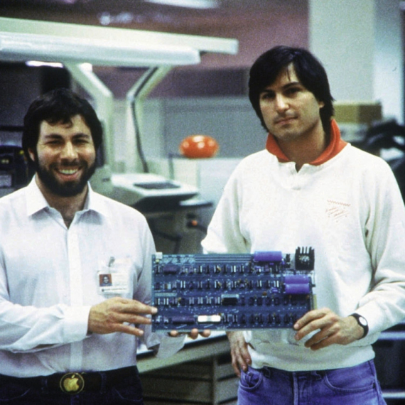 Od garaže do 3,5 biliona dolara: Apple slavi 50. rođendan FOTO