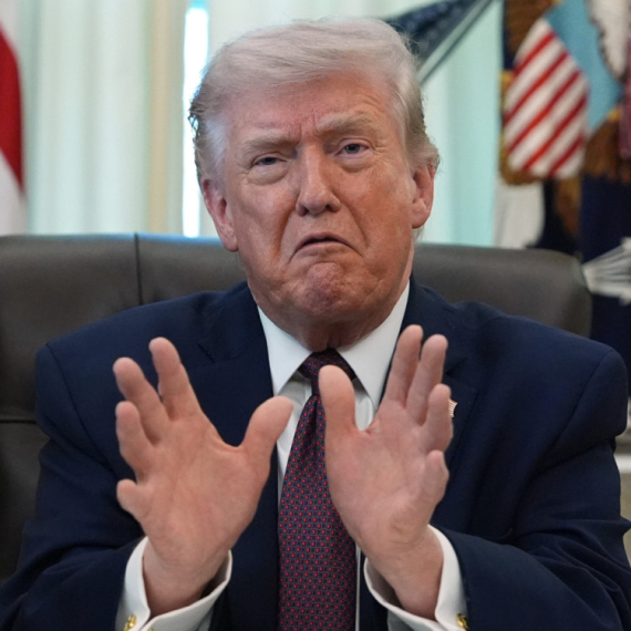 Tramp: "Nije važno ko je kakav, bitno je da su dobri prema meni"; "Čak i ako su loši ljudi, briga me" VIDEO