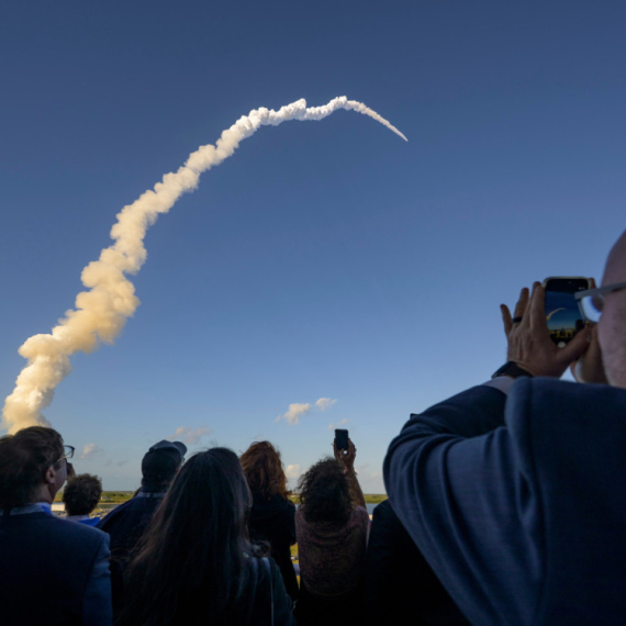 Internet se usijao zbog jedne rečenice: Dečak rekao ono što svi misle o misiji Artemis II VIDEO