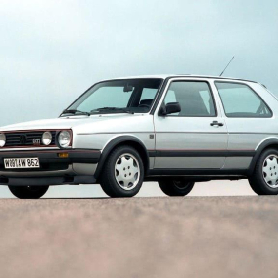 Imate li neki u garaži? Ovi modeli iz 1980-ih i 1990-ih postaju sve skuplji!