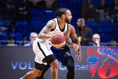 Slika za Očajna igra Partizana – crno-beli što pre moraju da zaborave drugu četvrtinu