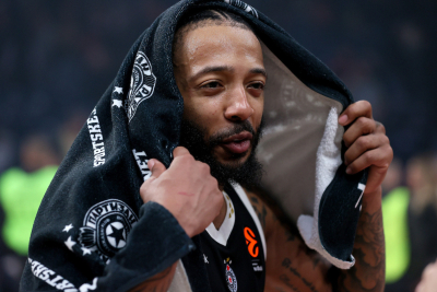 Slika za Karlik Džons o novom ugovoru: "Ništa nisam potpisao"