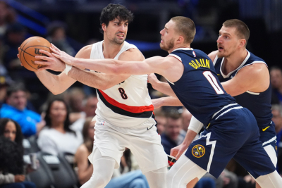 Slika za Denver se vratio sa ivice ambisa i pobedio – Jokić opet imao tripl-dabl VIDEO