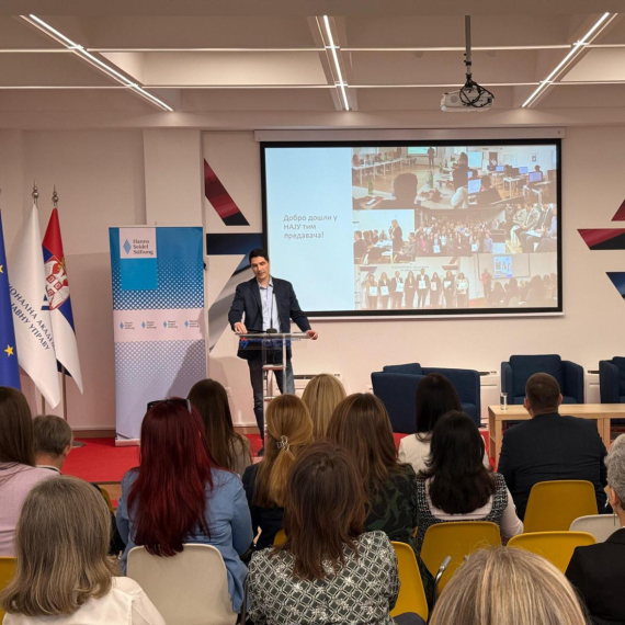 Stručni skup Nacionalne akademije za javnu upravu: Okupili se brojni treneri i predavači FOTO