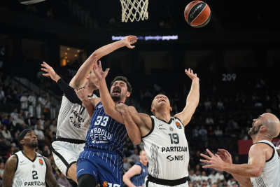 Slika za Partizan u naletu, ali Efes ne odustaje!