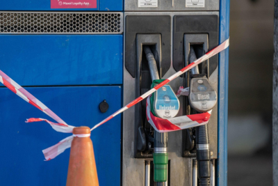 Slika za Panika zbog goriva: Ljudi izašli na ulice, država na ivici nestašice