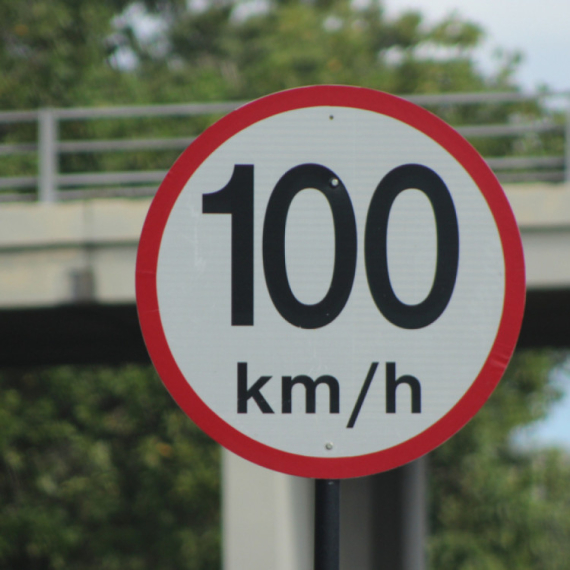 Sa 130 na 100 km/h: Vozače čeka promena?