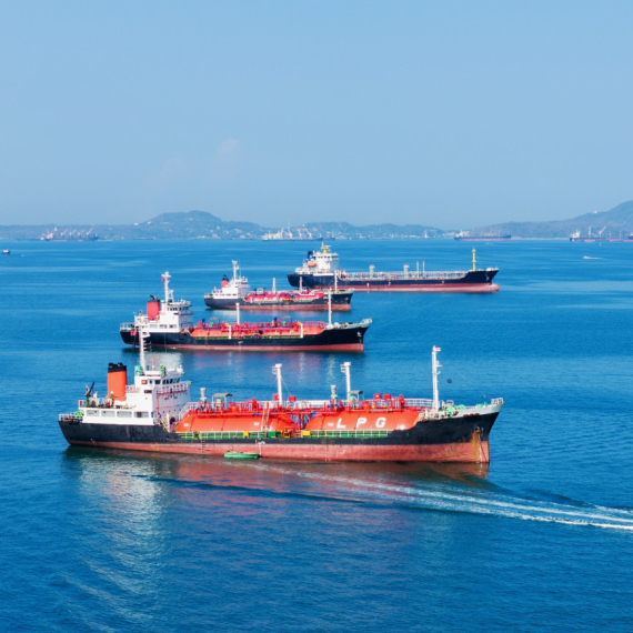 Iran zaplenio dva broda u Ormuskom moreuzu