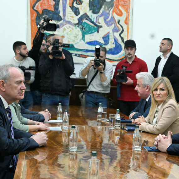 Vučić nastavio konsultacije: Razgovarao sa Ruskom strankom; U toku je sastanak sa Jedinstvenom Srbijom