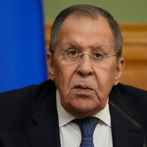 "Žrtvovaće živote miliona običnih građana Ukrajine"