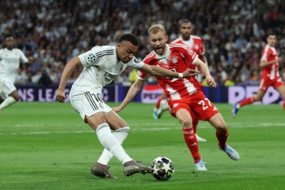 Slika za Mbape i Vinisijus napadaju Bajern