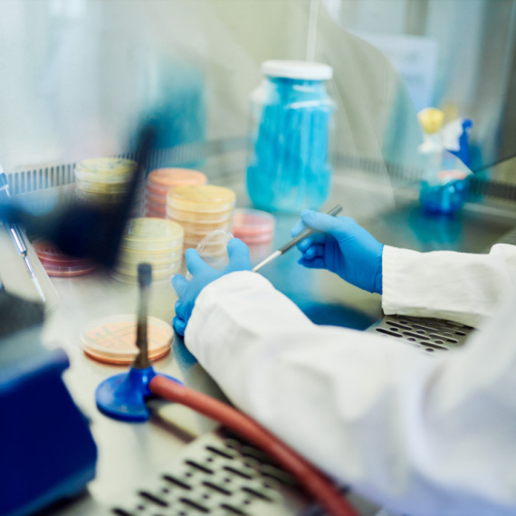 Profesorka u Brazilu ukrala opasne viruse iz laboratorije: Naučnici uznemireni