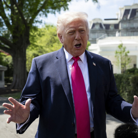 "Ko?" Trampova reakcija na pomen najmoćnije AI kompanije šokirala sve VIDEO