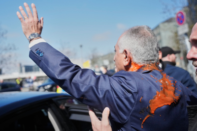 Slika za Napadnut Reza Pahlavi FOTO/VIDEO