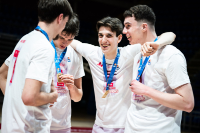 Slika za Mega prvo osramotila Partizan sa 44, pa Zvezdu sa 42 razlike u finalu i osvojila ABA ligu!