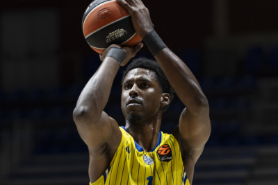 Slika za Makabi blindirao centra i ugasio Partizanove nade