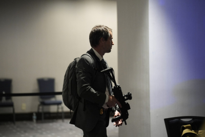 Slika za Objavljen snimak: Ovako je uhvaćen osumnjičeni za napad na Trampa FOTO/VIDEO