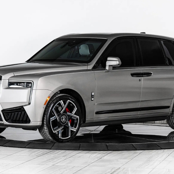 Spolja običan, ali čuva od metaka i eksplozija: Ovaj Rolls-Royce ima ozbiljnu zaštitu FOTO