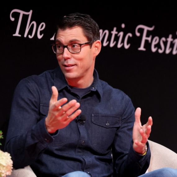 Ne prodaju mnogo automobila, ali je direktor zaradio 403 miliona dolara