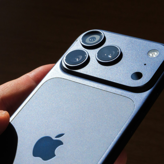 Novi problemi za Apple: iPhone neće da se upali