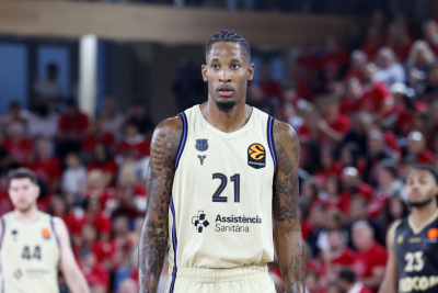 Slika za Zvezda "spasila" Vila Klajburna?!